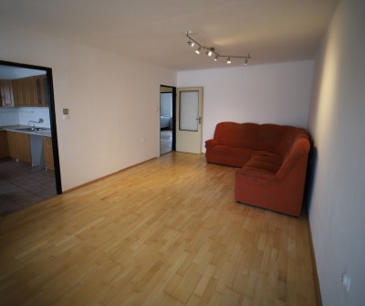 Prodej bytu 3+1, obytná plocha 75m2, zahrada 304m2,Benešov u Prahy