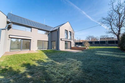 Prodej rodinného dvojdomu 243m2, pozemek 536m2