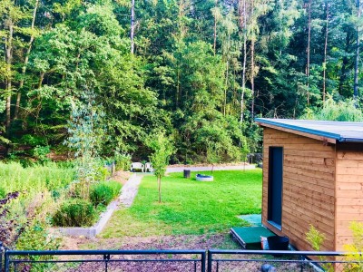 Prodej chatky s č.e. na vlastním pozemku 2084 m2, obec Chyňava oblast Charvátiny. okr Beroun