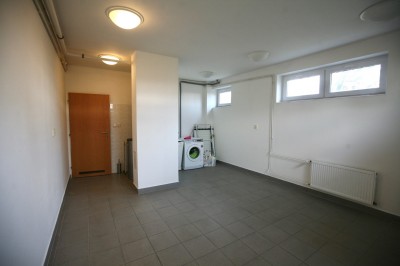 Pronájem skladu, dílny 20m2- Vestec u Prahy