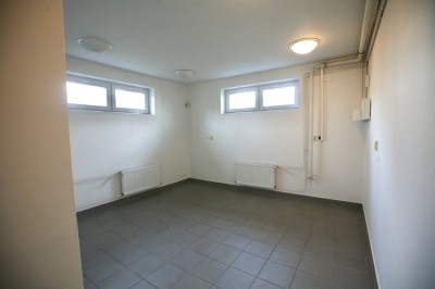 Pronájem skladu, dílny 20m2- Vestec u Prahy