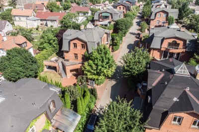 Prodej reprezentativní vily 7+kk  285 m2, pozemek 727 m2, Praha - Hostivař