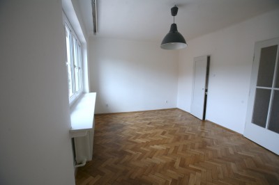 Pronájem bytu 2+1, 60m2 + 18m2 terasa, Praha 5 - Klamovka