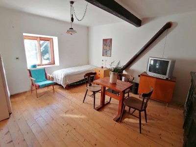 Prodej RD na pozemku 1895m2 -  Slapy, okr. Praha-západ