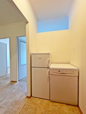 Pronájem bytu 2kk 39 m2 s lodžií 6 m2, ulice Makovského, Praha - Řepy