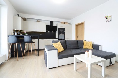 Prodej bytu 2kk, 48m2, s balkonem a parkovacím stáním, ulice Ječná, Hostivice - Jih