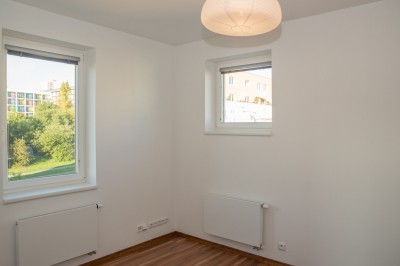 Pronájem 2+kk 36 m2 s terasou, Praha 10 - Záběhlice