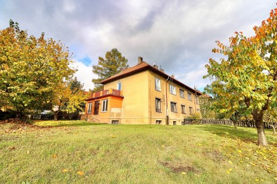 Prodej RD, dvě bytové jednotky 3+1, pozemek 581m2, Stochov, okr.Kladno