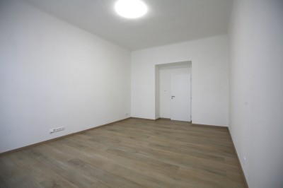 Pronájem bytu 2kk s balkonem, 50m2, Praha 7 - Bubeneč