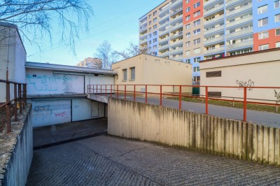 Prodej garáže 18 m2, ulice Na chobotě, Praha - Řepy