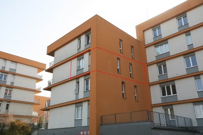 Pronájem bytu 1kk s parkovacím stáním, ulice Radouňova, Praha