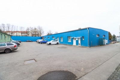 Prodej komerčního areálu se sklady a kancelářemi, pozemek 2458m2, Praha -  Zbraslav