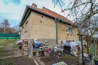 Prodej RD 3+1, 80m2, pozemek 871m2, Stochov - B. Němcové