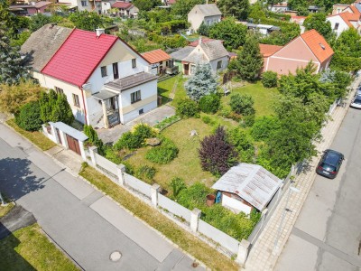 Prodej rodinného domu v Kladně, ul. Ke Hřišti, pozemek 953m2