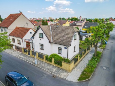Prodej rodinného dvougeneračního domu v Libušínské ulici, Kladno Bresson