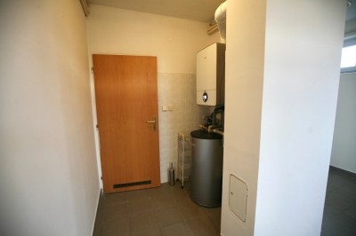 Pronájem skladu, dílny 20m2- Vestec u Prahy