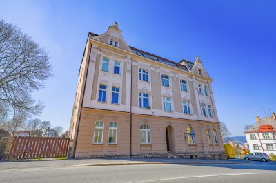 Prodej bytu 3+kk (147 m2), parkovací stání, sklep a společná zahrada, Jablonec nad Nisou