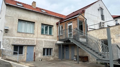 Pronájem nebytových prostor 350m2 užitné plochy, Davídkova, Praha-Libeň
