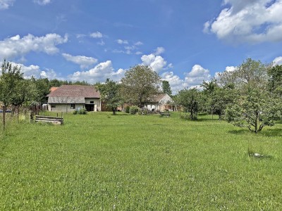 Prodej rodinného domu s pozemkem 1650 m2 v obci Žáky - Štrampouch