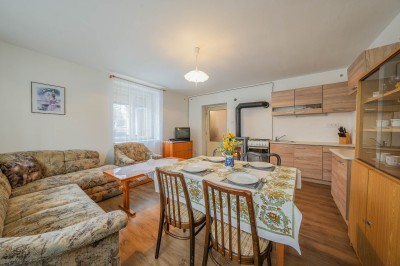 Prodej rodinného domu s pozemkem 1650 m2 v obci Žáky - Štrampouch