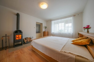 Prodej rodinného domu s pozemkem 1650 m2 v obci Žáky - Štrampouch