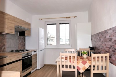 Pronájem prostorného 2+1 (65 m2 + sklep), Laurinova, Mladá Boleslav