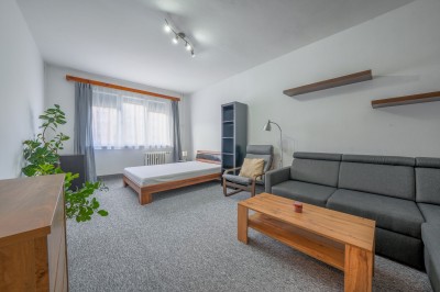 Pronájem bytu 1+1, 37 m2 - ulice Ukrajinská, Kladno