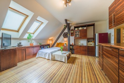 Prodej bytu 2 kk 56 m2, OV, ulice Bělomlýnská, Praha 9 - Čakovice