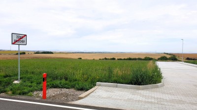 Komerční pozemek 4842 m2, drobná výroba, skladování - Žižice, Osluchov