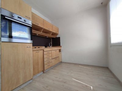 Pronájem bytu 1+kk, 34m2, Na Vavřinci, Slaný