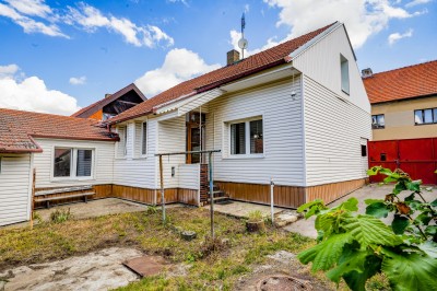 Rodinný dům 3+1, pozemek 1457 m2, Unhošť - Berounská ulice