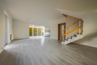Prodej RD 4+kk, obytná plocha 109 m2, pozemek 426 m2, Praha 21, Újezd nad Lesy