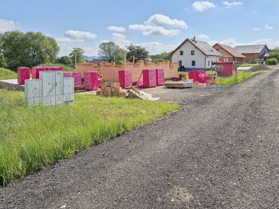 Prodej stavebního pozemku 1.833 m2, obec Huntířov, okres Děčín