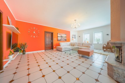 Prodej RD 6+1/G, pozemek 1111m2, Středokluky, Praha - Západ