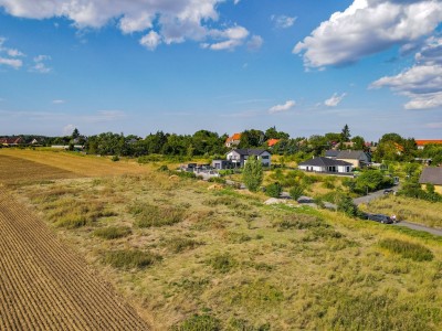 Prodej stavebního pozemku 948m2, Dobříč, okr. Praha západ