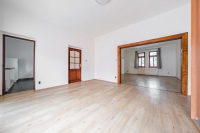 Pronájem RD 5+1 200m2, pozemek 654 m2 - Kladno, Dr. Foustky