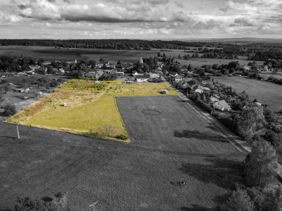 Prodej RD a pozemků 20.100m2 v obci Velká Chmelištná, okres Rakovník