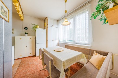 Prodej bytu 4+1, 83 m2, Karlovy Vary - Bohatice