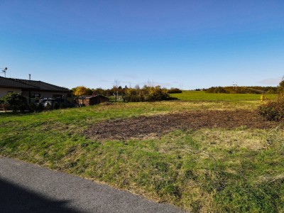 Prodej zasíťovaného pozemku o výměře 880m2, Štěchovice - Masečín