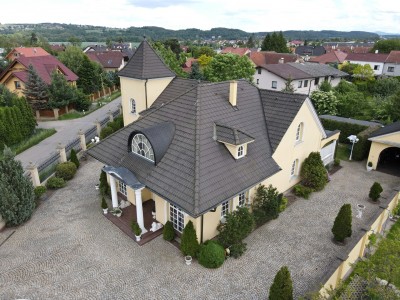 Prodej RD, Vila 7+1/T/B/G, pozemek 1.096 m2, České Budějovice