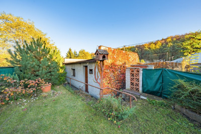 Prodej RD 2+1 a 1+1, G, užit. plocha 191m2, na pozemku 444 m2, Vinařice - okr. Kladno