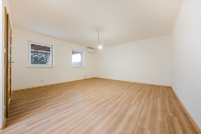 Prodej bytu 2+kk/OV, 56.8m2, Vinařice