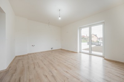 Rodinný dům 6+1, 189 m2, terasa, zahrada, parkování - Beroun Chyňava
