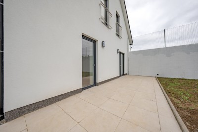 Rodinný dům 4+kk, 130 m2, dvě koupelny, terasa, zahrada, parkování - Beroun Chyňava