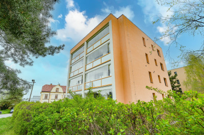 Prodej bytu 3+1 68 m2 s lodžií 6 m2, ulice U starého nádraží 893/7, Praha-Uhříněves