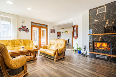 Prodej rodinného domu 214 m2, pozemek 916m2, Přišimasy - okres Kolín