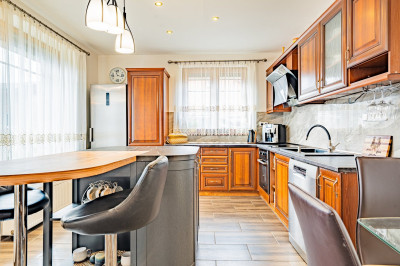 Prodej rodinného domu 214 m2, pozemek 916m2, Přišimasy - okres Kolín