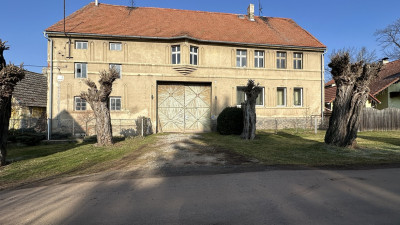 Vícegenerační dům s rozlehlou zahradou v klidné lokalitě – Hořesedly, okres Rakovník