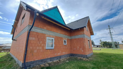 Prodej hrubé stavby rodinného domu 6+KK Kolová