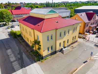Pronájem kancelářských prostor, 785m2, Kladno ul. Huťská